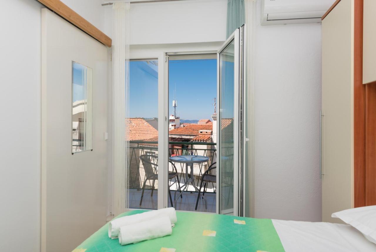 מאקרסקה Apartments Dalmato מראה חיצוני תמונה