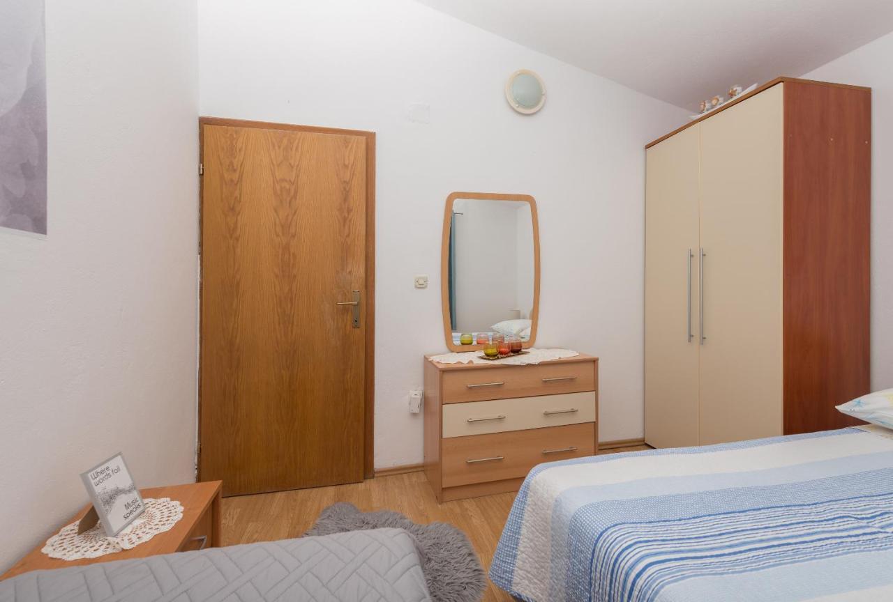 מאקרסקה Apartments Dalmato מראה חיצוני תמונה