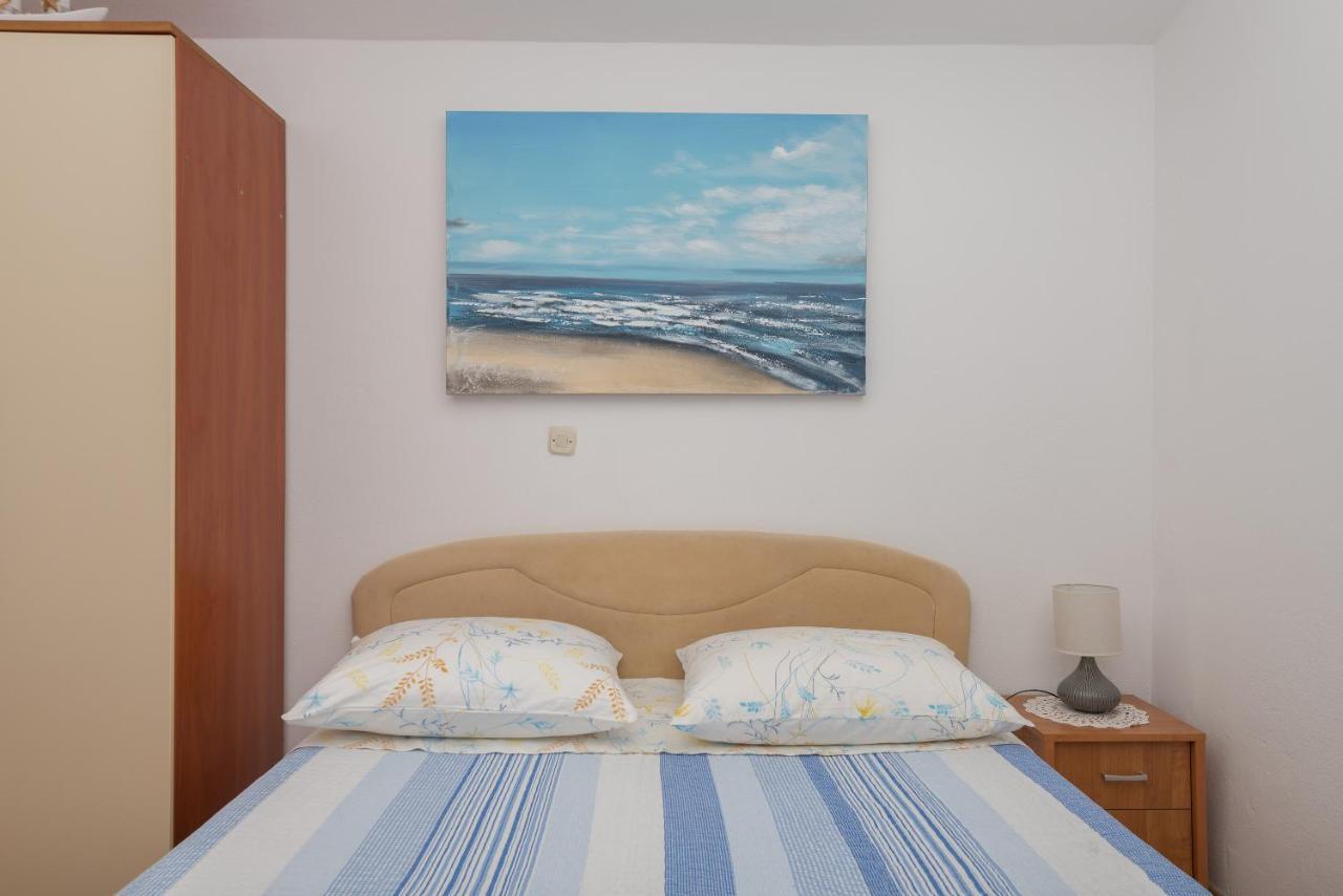 מאקרסקה Apartments Dalmato מראה חיצוני תמונה