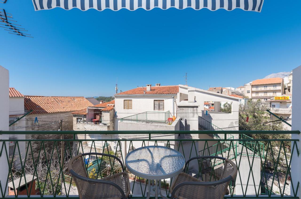 מאקרסקה Apartments Dalmato מראה חיצוני תמונה