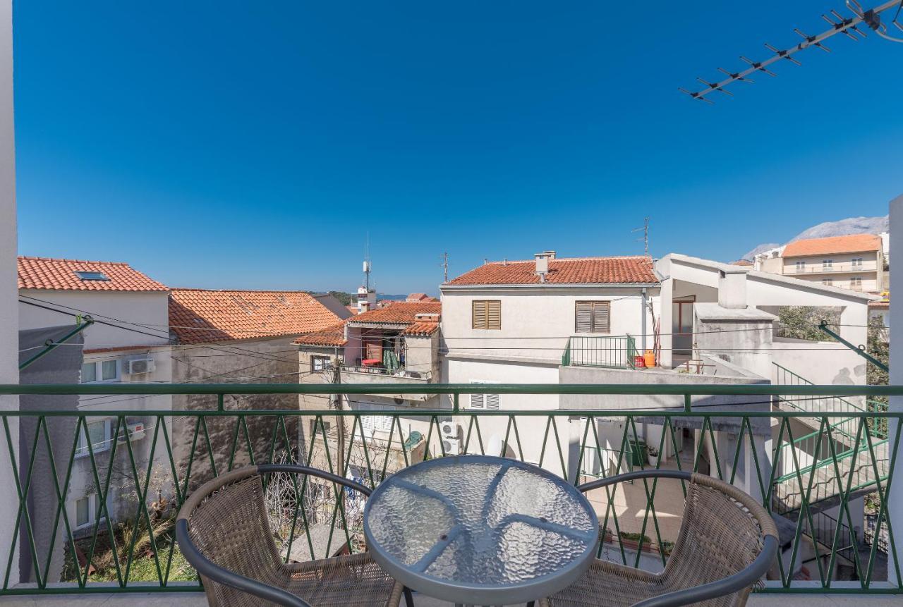 מאקרסקה Apartments Dalmato מראה חיצוני תמונה