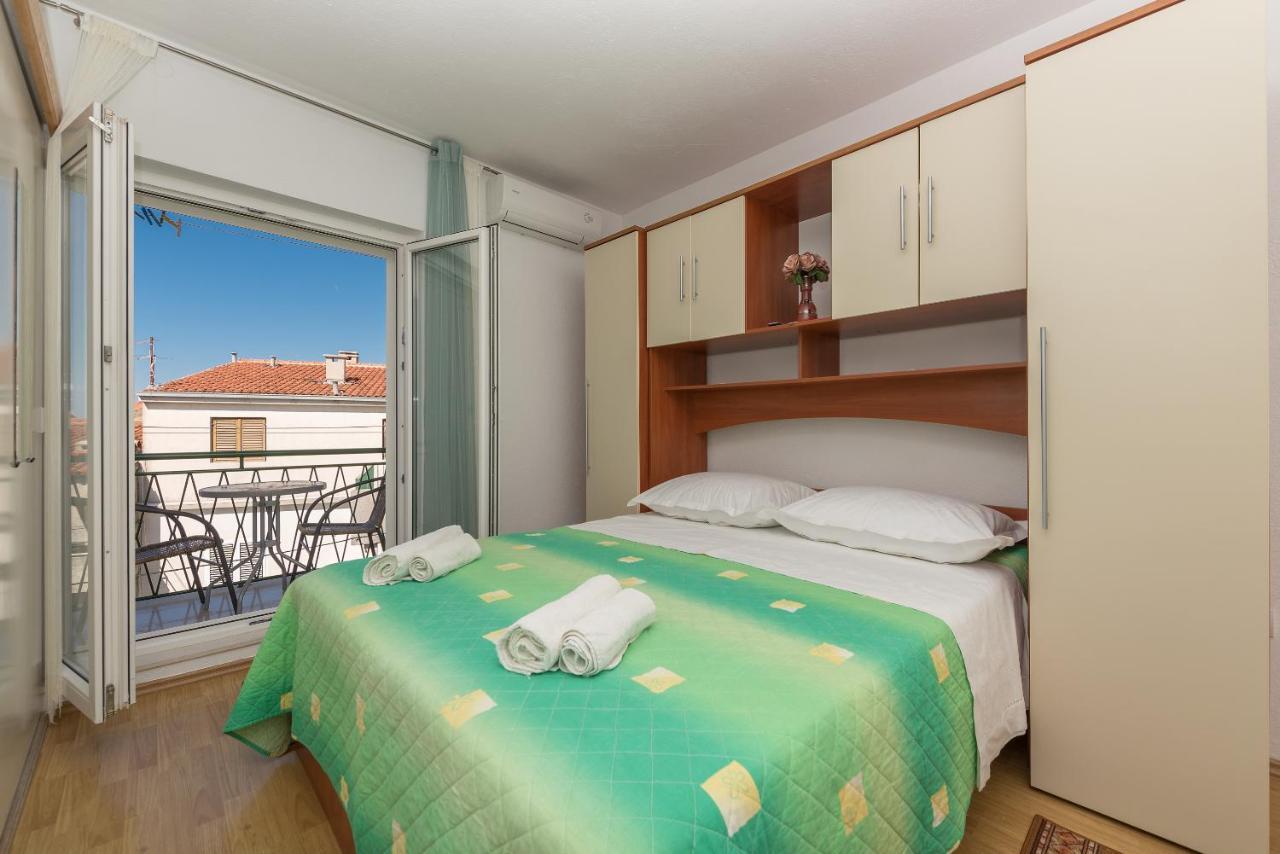 מאקרסקה Apartments Dalmato מראה חיצוני תמונה