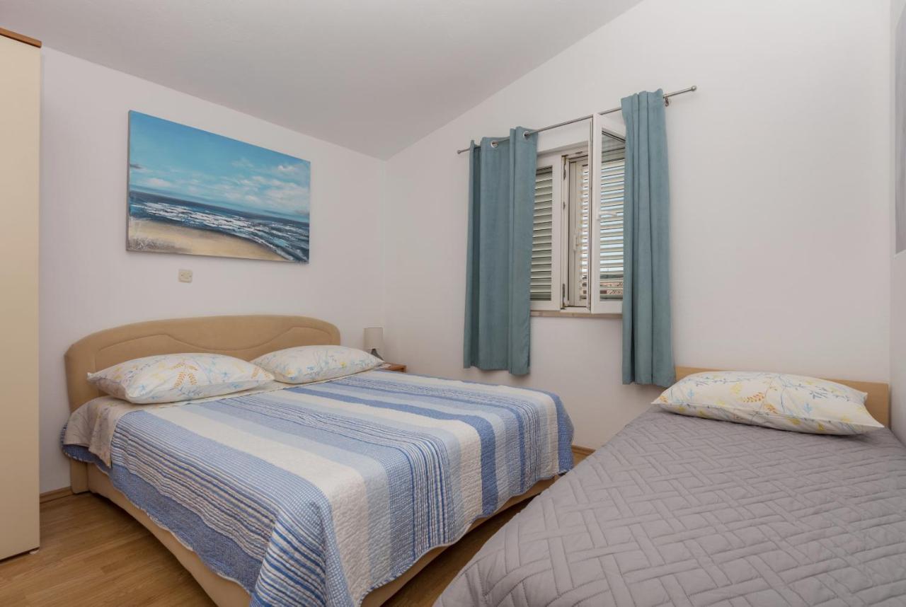 מאקרסקה Apartments Dalmato מראה חיצוני תמונה