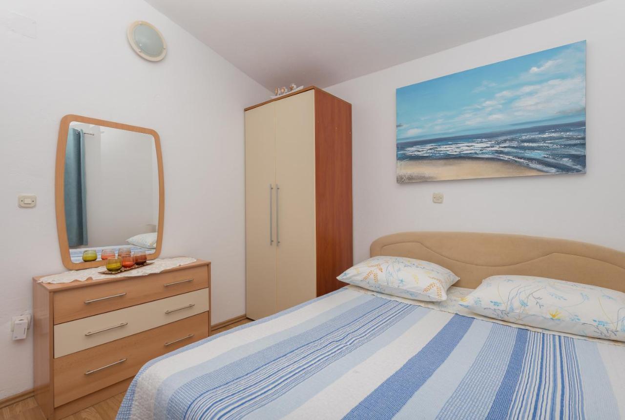 מאקרסקה Apartments Dalmato מראה חיצוני תמונה