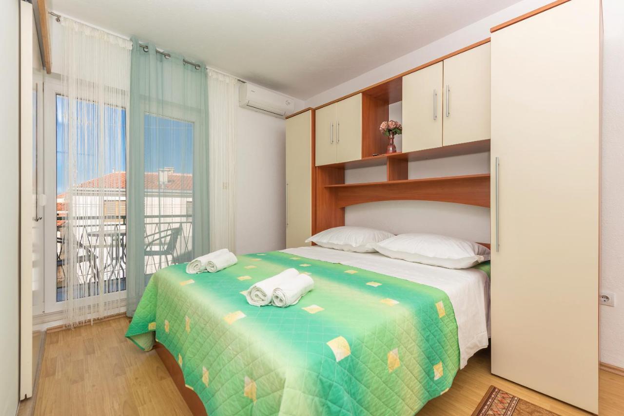 מאקרסקה Apartments Dalmato מראה חיצוני תמונה